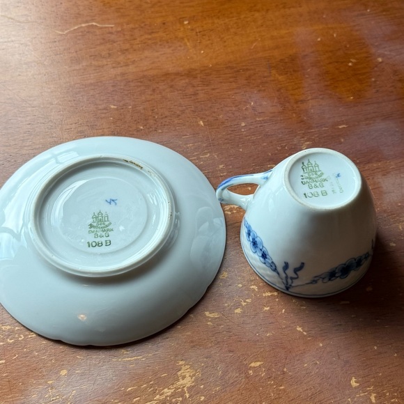 Vintage Bing & Grondahl Empire Demitasse Teacup & Saucer Denmark #108 - Picture 8 of 12